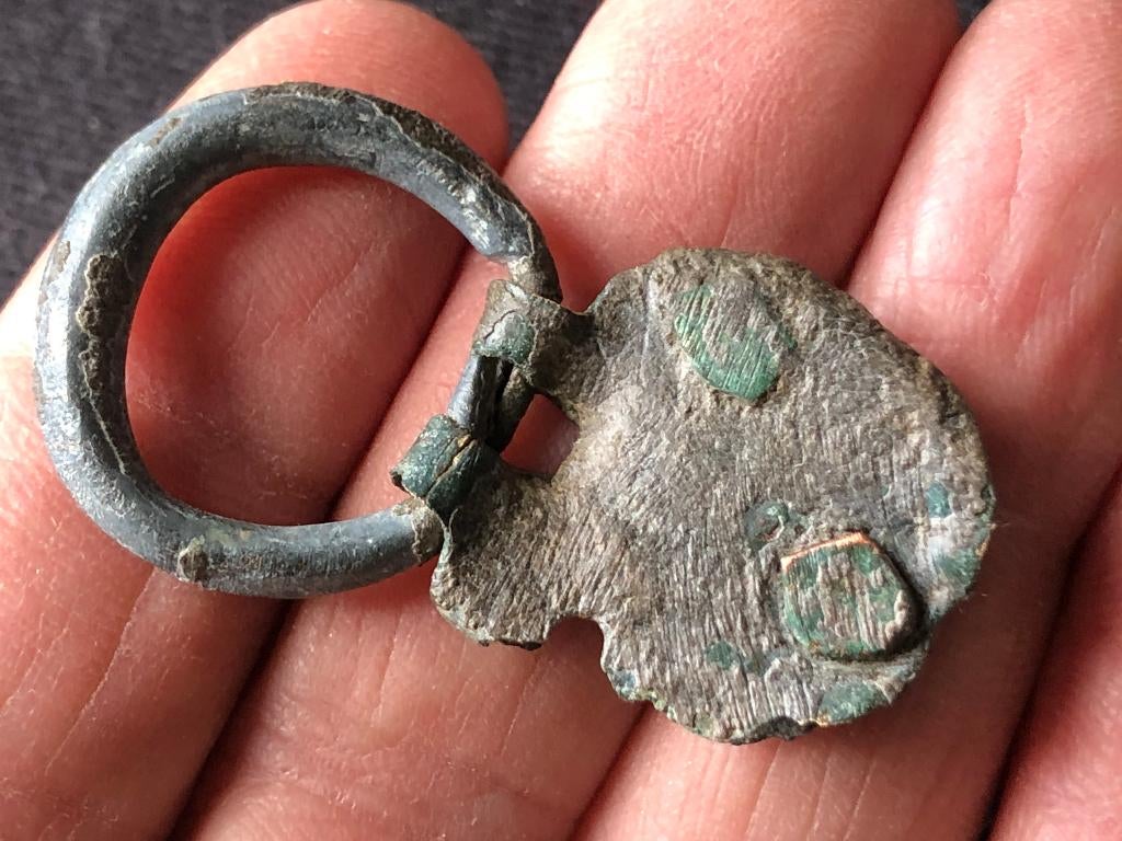 Romeinse riemgesp bodemvondst NEDERLAND apart model 1900jr, Ophalen of Verzenden, Brons