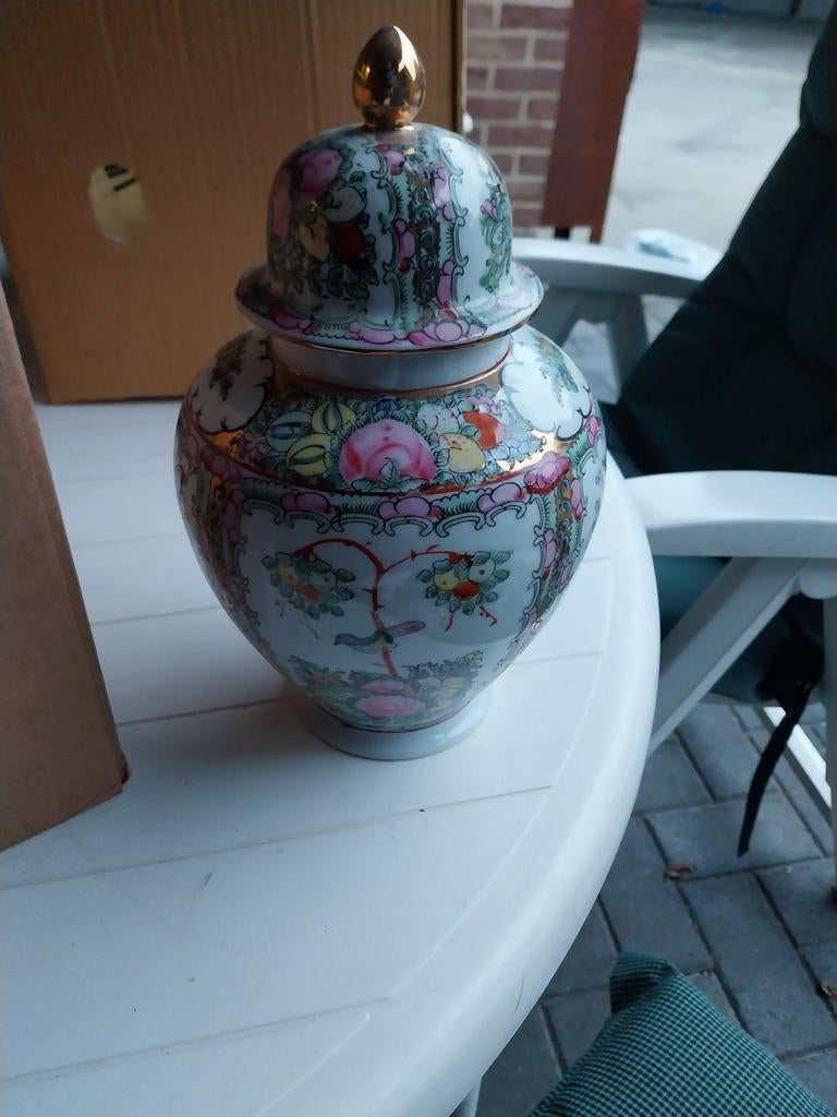 Vaas met deksel chinese, Enlèvement