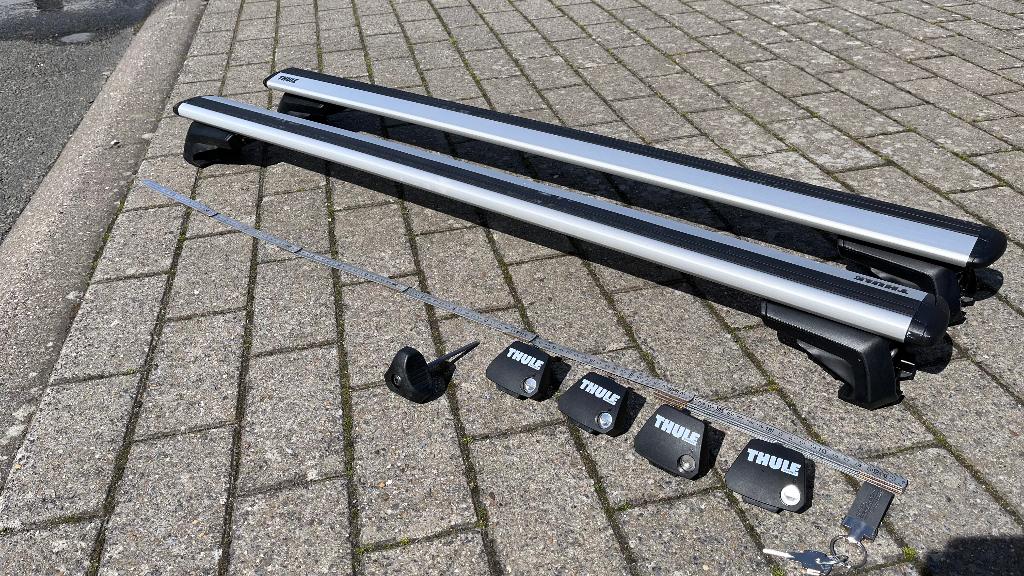 Barre de toit - Thule Wingbar Evo 120cm, Autos : Divers, Porte-bagages, Comme neuf, Enlèvement