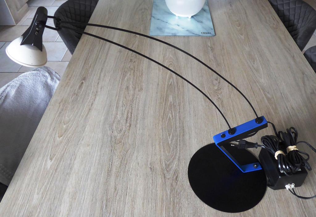 Lampe de bureau Ikea, Huis en Inrichting, Lampen | Tafellampen, Ophalen, Zo goed als nieuw, Metaal