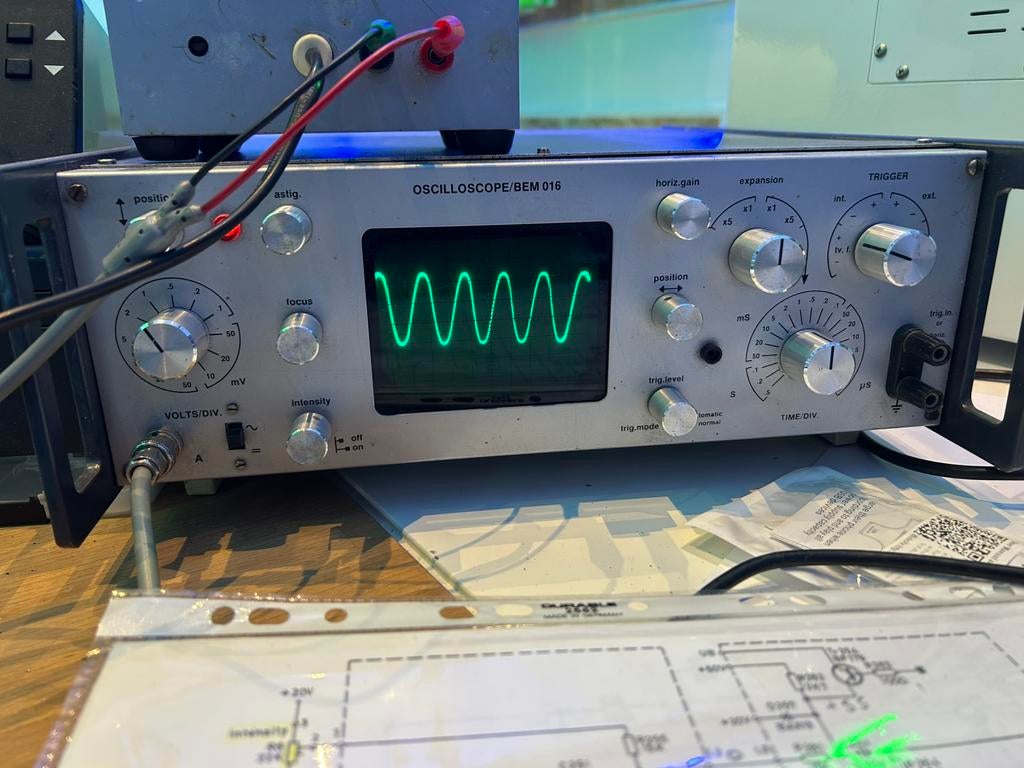 Oscilloscope BEM 016 + Générateur 1khz 1v, Ophalen of Verzenden, Gebruikt, Zender en Ontvanger