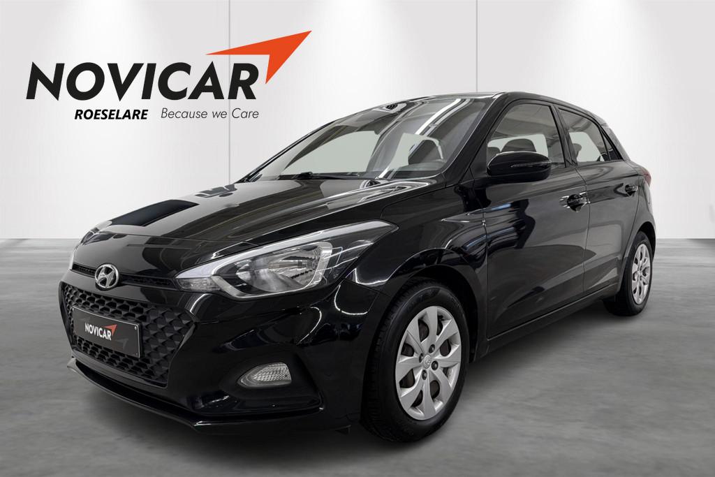 Hyundai i20 1.2 55kW Twist, Auto's, Hyundai, Voorwielaandrijving, Euro 6, 4 cilinders, Zwart