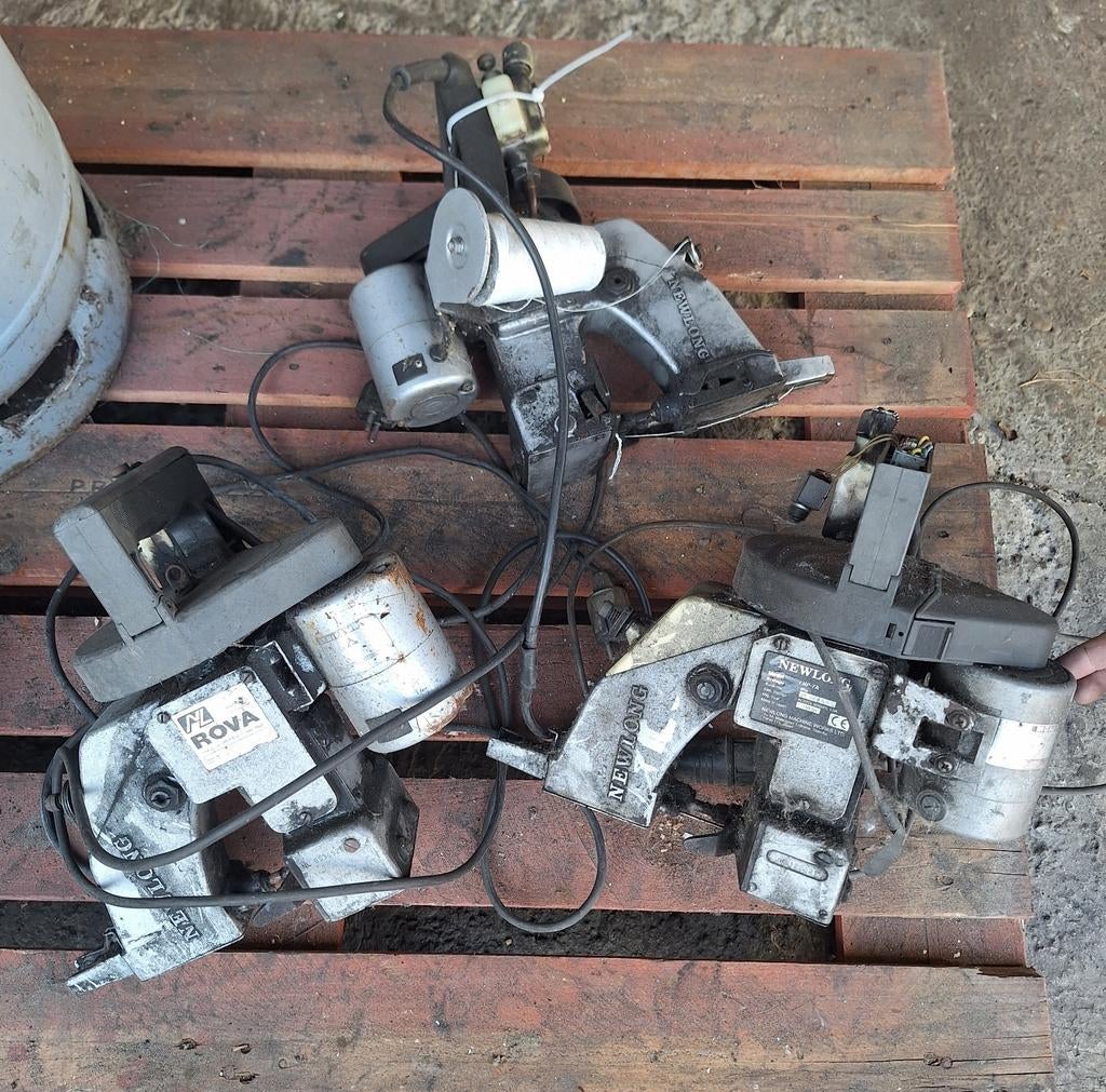 4 machines à coudre, machines à coudre pour tissu et plastiq, Bricolage & Construction, Enlèvement ou Envoi