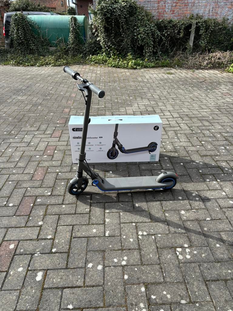 Ninebot ekickscooter, Fietsen en Brommers, Steps, Ophalen, Zo goed als nieuw