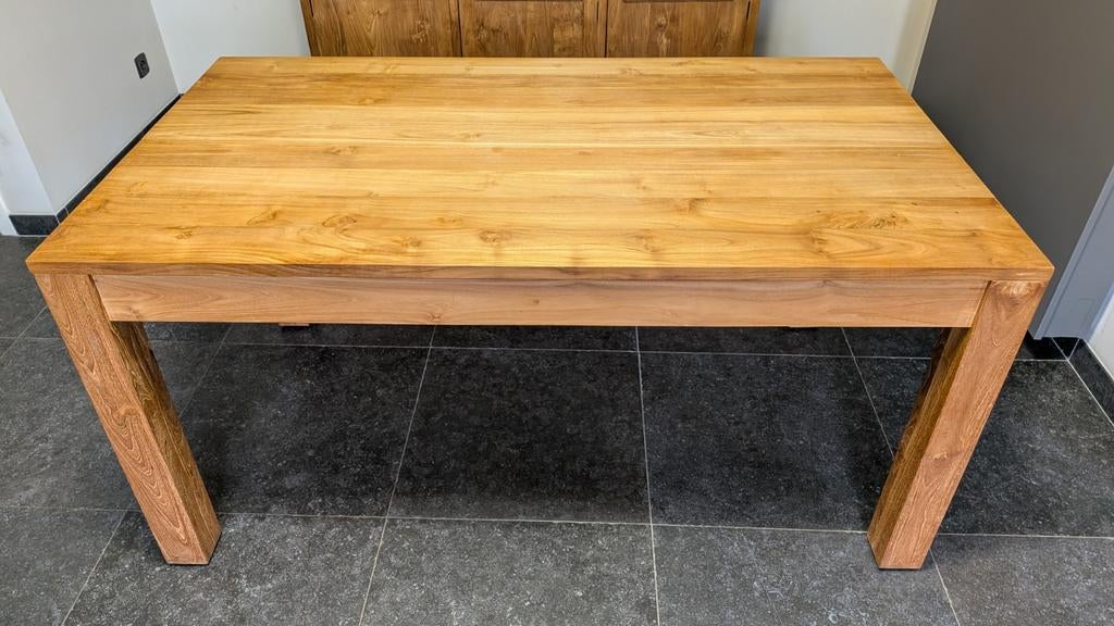 Verstelbare teak eettafel, Ophalen