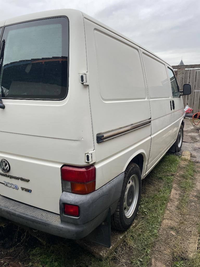Volkswagen Transporter T4 tdi 88pk 5cylinder, Auto's, Voorwielaandrijving, Wit, Particulier, 2 zetels