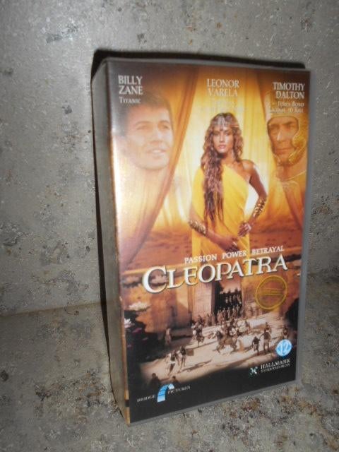 VHS Mini series / 5 € per serie, Ophalen of Verzenden, Zo goed als nieuw