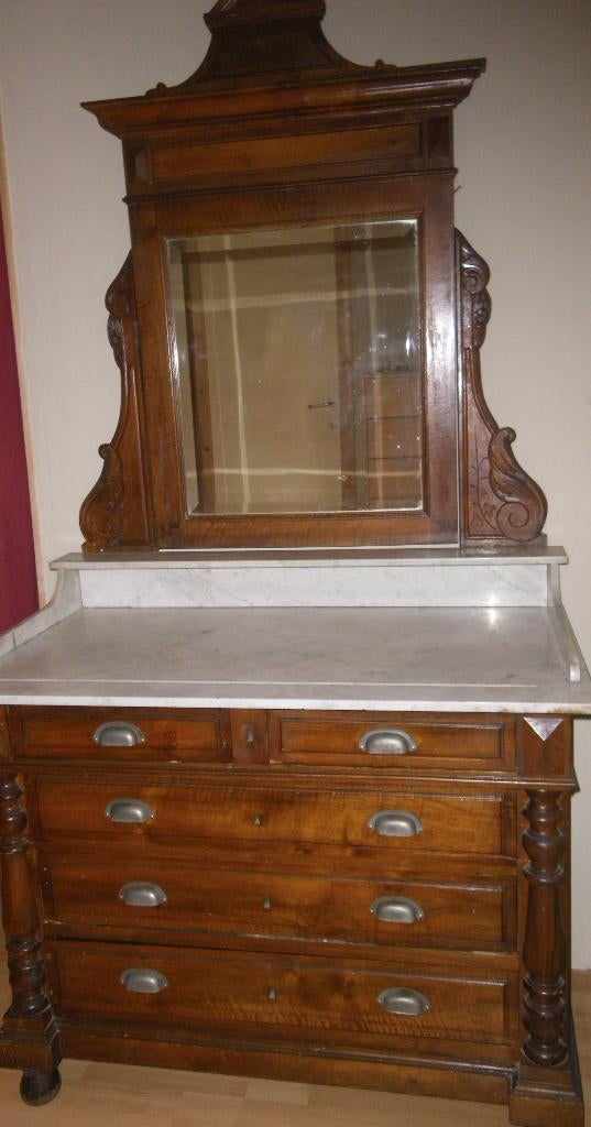 Meubles anciens avec plateau en marbre, Antiquités & Art, Antiquités | Meubles | Armoires, Enlèvement