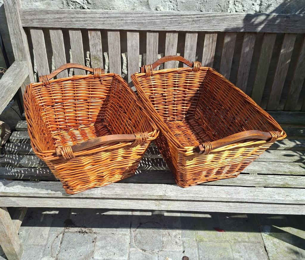 panier en osier, Maison & Meubles, Accessoires pour la Maison | Plataux & Paniers, Comme neuf, Panier, Rectangulaire, Osier, Enlèvement ou Envoi