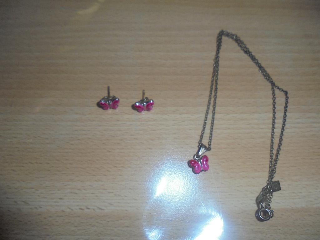 kinderoorbellen + ketting vlinder, Ophalen of Verzenden, Zo goed als nieuw