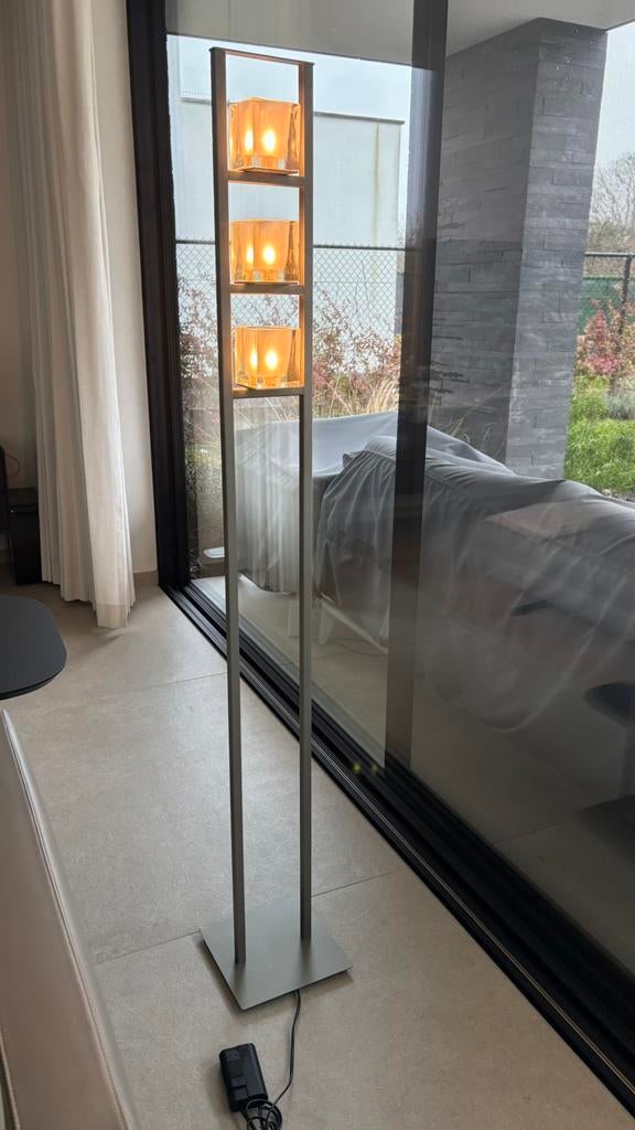 Lampe halogène design avec variateur, Maison & Meubles, Lampes | Lampadaires, Comme neuf, Métal, Modern, 150 à 200 cm