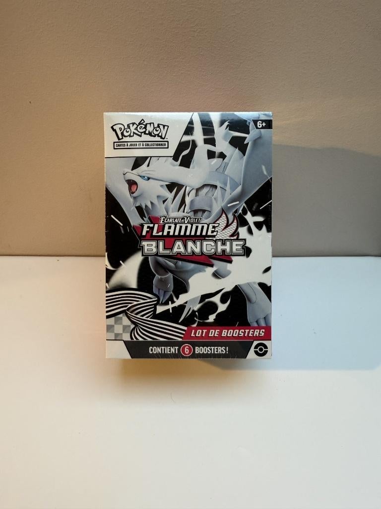 Pokémon booster box Flamme Blanche, Enlèvement, Neuf, Booster box