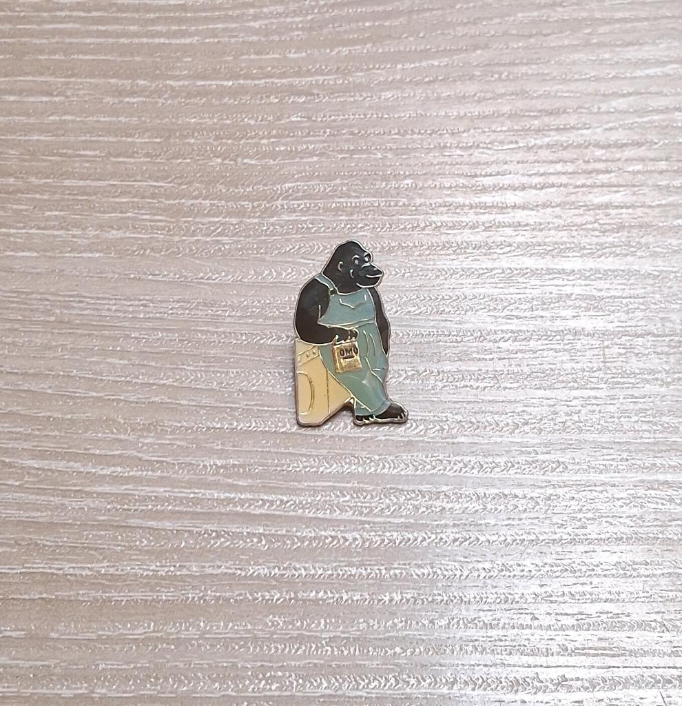 PIN - OMO - MONKEY - SINGE - AAP, Verzamelen, Verzenden, Gebruikt, Merk, Speldje of Pin