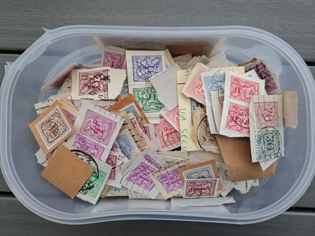 Te koop. Volle doos belgische zegels gestempeld., Postzegels en Munten, Ophalen of Verzenden