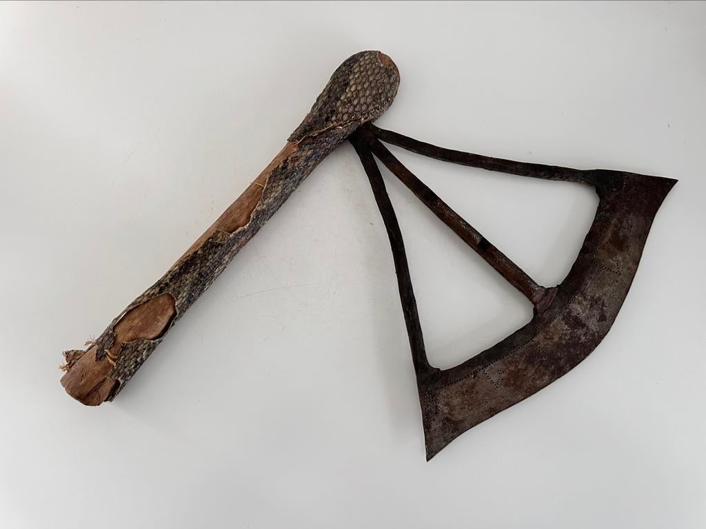 Hache cérémonielle Songye 1920, Antiquités & Art, Envoi