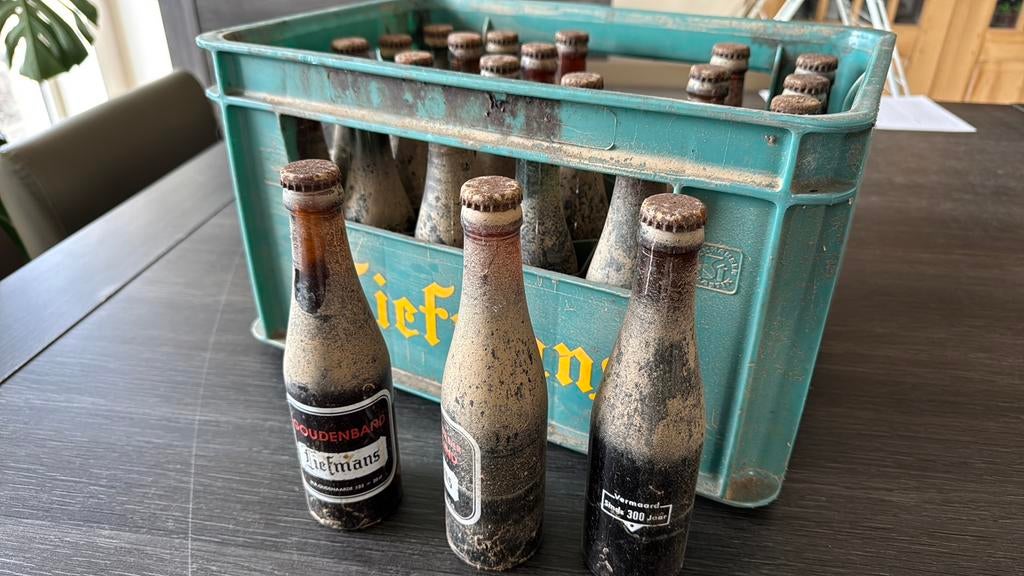 Zeer oude Liefmans Goudenband - volledige bak, Collections, Marques de bière, Bouteille(s), Autres marques, Enlèvement