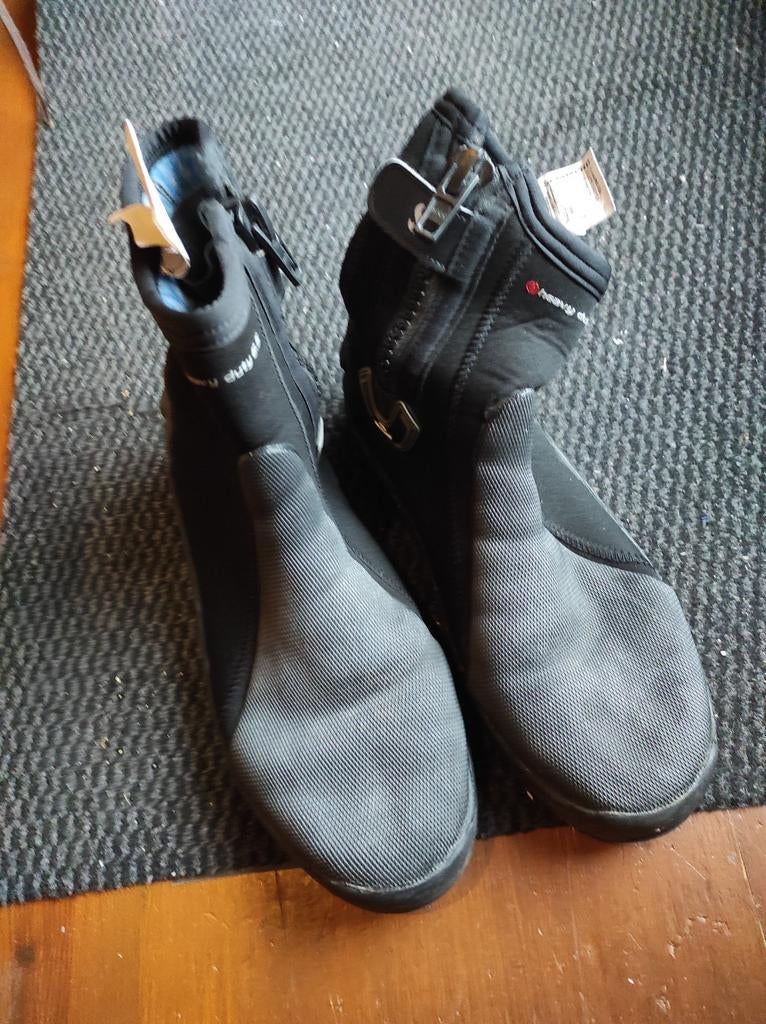 Bottillons Scubapro pointure 42, Sports nautiques & Bateaux, Enlèvement ou Envoi, Comme neuf