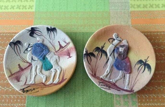 2 jolies assiettes poterie traditionnelle artisanat Tunisie