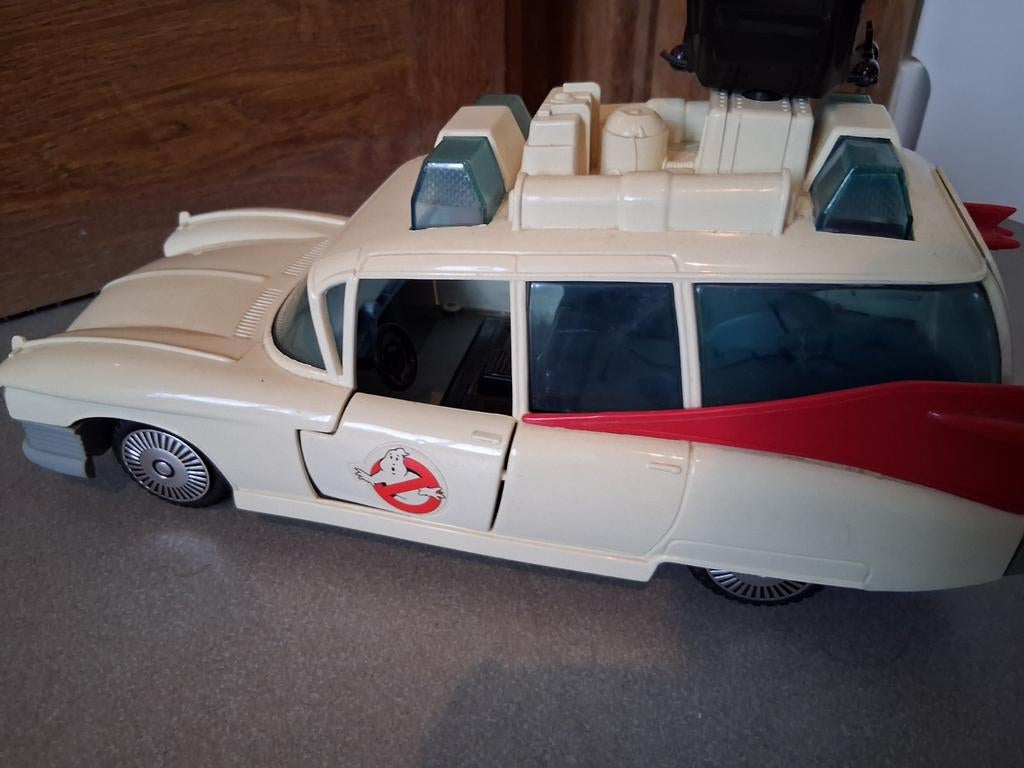 1987 Ecto-1 The Real Ghostbusters Ectomobile, Ophalen