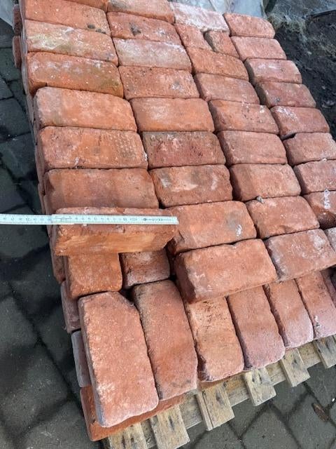 gevelsteen rood, Doe-het-zelf en Bouw, Ophalen, Zo goed als nieuw, Bakstenen
