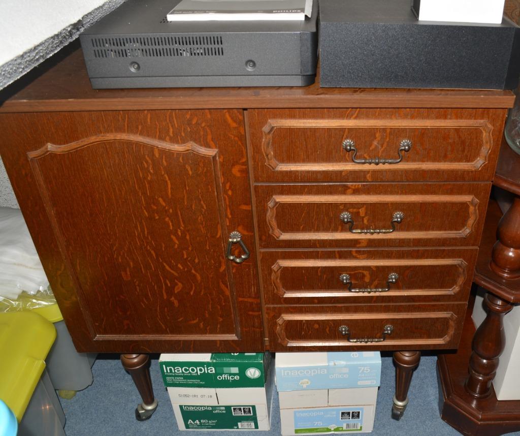 Eiken TV tafeltje, Ophalen, Gebruikt