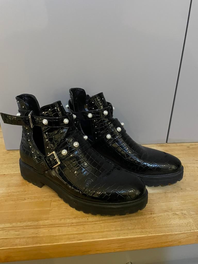 Zwarte korte laarsjes maat 41, Ophalen of Verzenden, Zo goed als nieuw