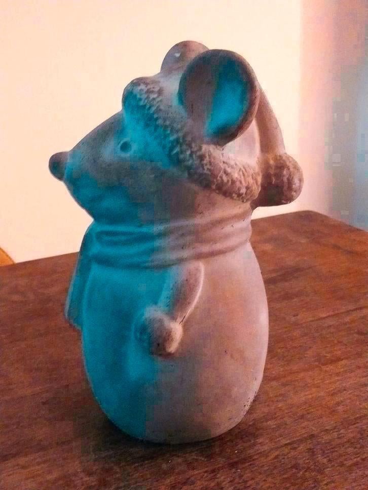 Betonnen beeld beer/sneeuwman, Enlèvement