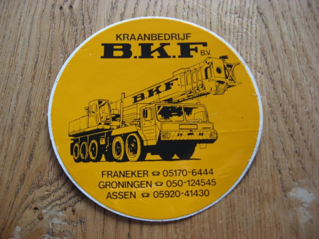 Vintage Sticker Kraanbedrijf BKF Franeker Groningen Assen, Ophalen of Verzenden, Nieuw, Bedrijf of Vereniging