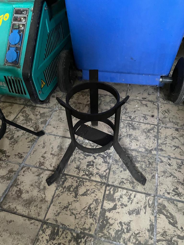 Bougeoir en fer forgé — diamètre 13 cm, Comme neuf, Métal, Chandelier, Noir