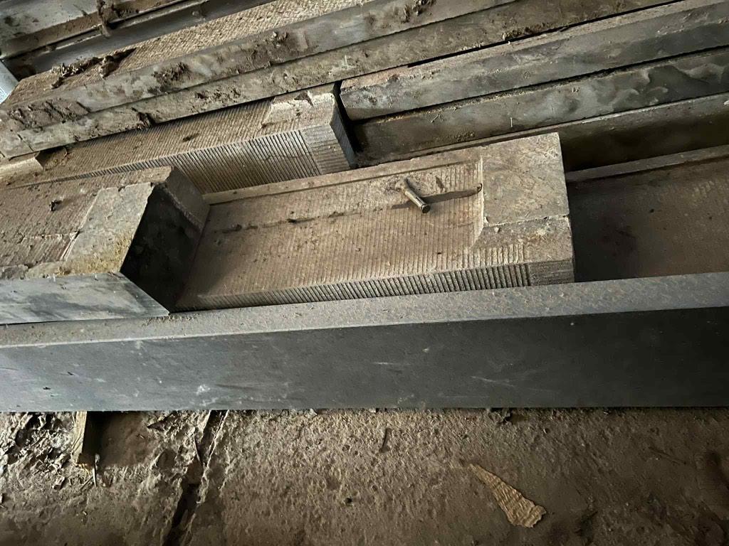 Blauwe steen, Enlèvement