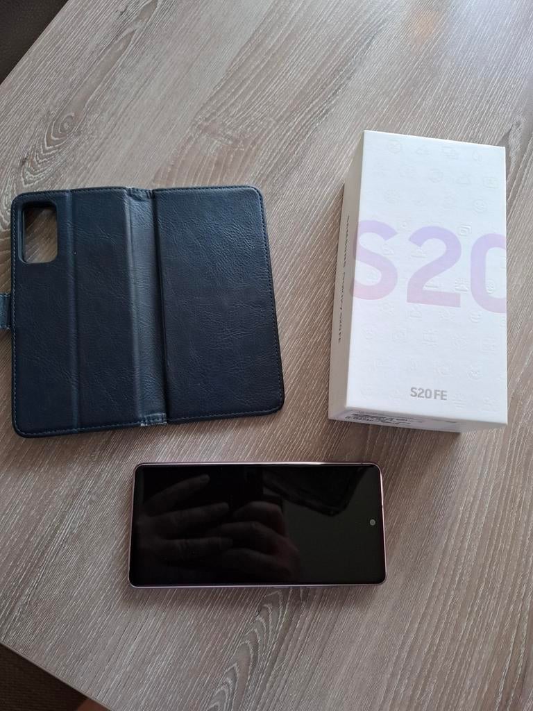 Samsung Galaxy S20 FE incl diverse hoesjes, Télécoms, Téléphonie mobile | Samsung, Autres modèles, 10 mégapixels ou plus, Enlèvement ou Envoi