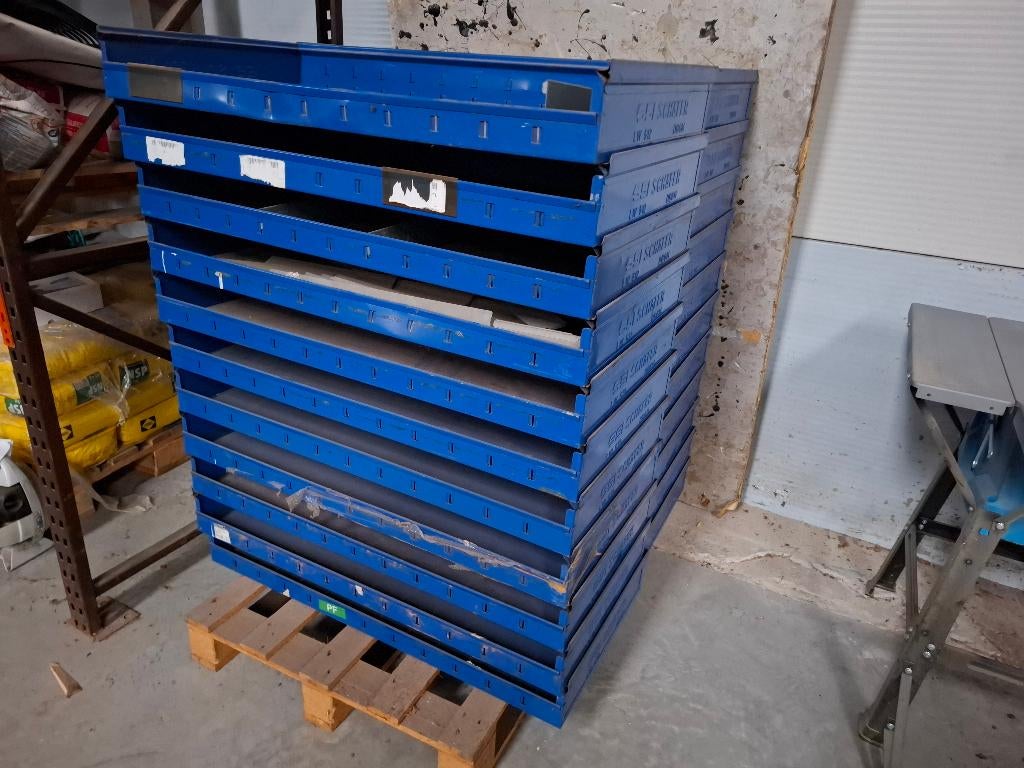 Sorteer ijzeren bakken, Doe-het-zelf en Bouw, Ophalen, Gebruikt