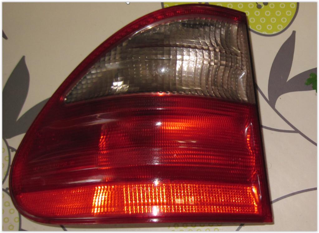 FEU ARRIERE GAUCHE EXTERIEUR MERCEDES CLASSE E W210 (99-02), Enlèvement, Utilisé, Mercedes-Benz