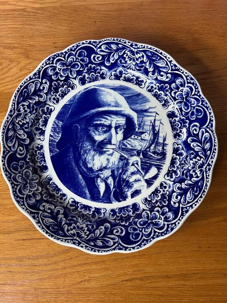 Assiettes decorative boch La  Louvière, Enlèvement