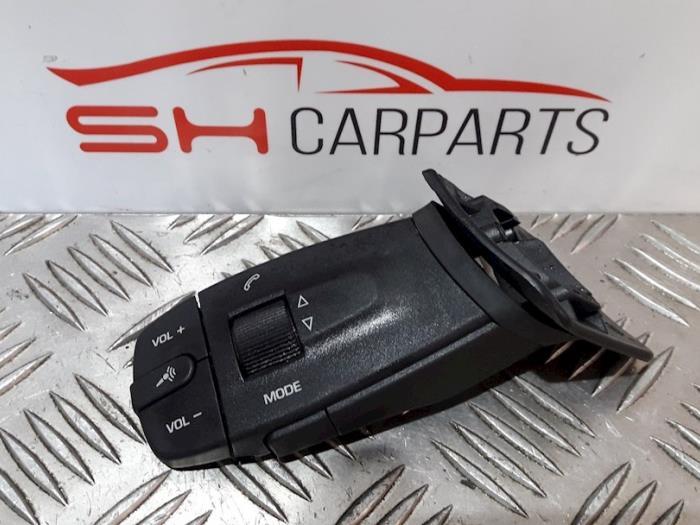 Commande radio volant d'un Seat Ibiza, -, 3 mois de garantie, Utilisé, -