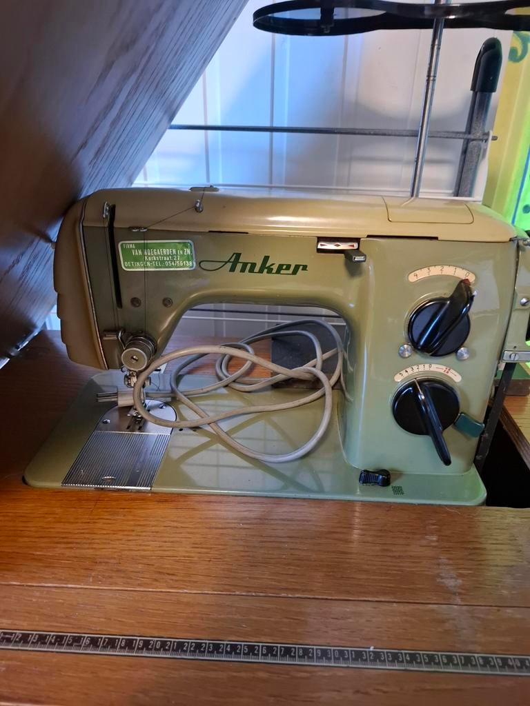 Naaimachine merk anker nog in werkende staat, Ophalen, Naaimachine