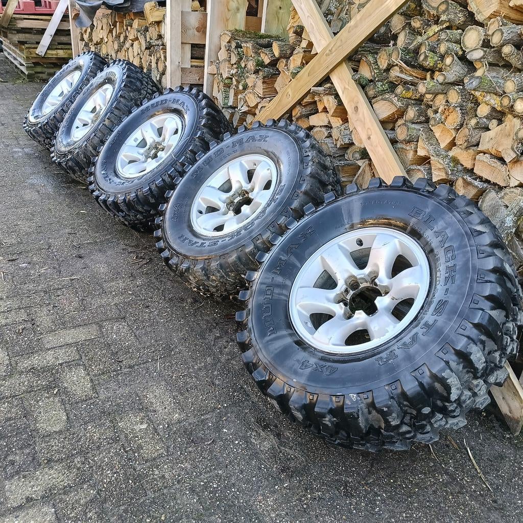 NISSAN PATROL Originele Velgen 16x8J MUDMAX, Auto-onderdelen, Ophalen, Gebruikt, 16 inch, Banden en Velgen