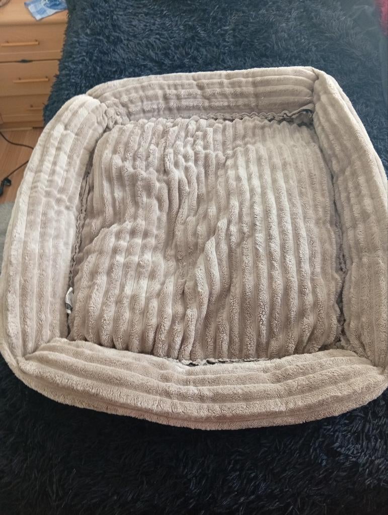 grand panier neuf, Enlèvement