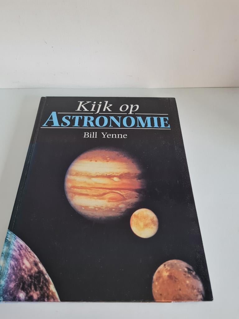 Kijk op astronomie - Bill Yenne, Enlèvement ou Envoi