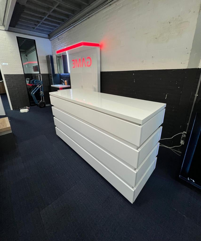 JOLI COMPTOIR, Enlèvement