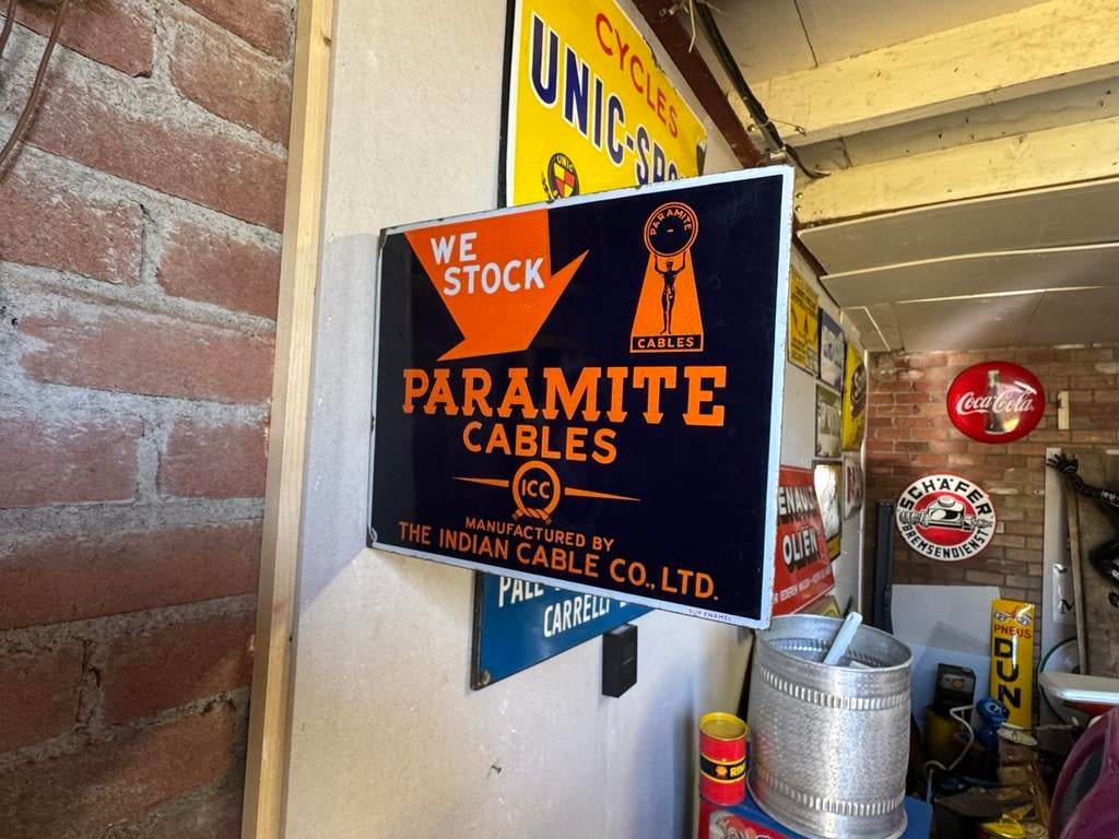 Porte-affiche en émail ancien PARAMITE, Enlèvement