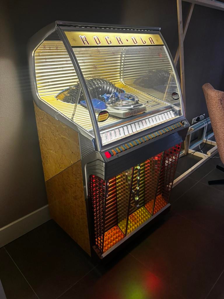 Rock ola 1454. Jukbox, Verzamelen, Automaten | Jukeboxen, Zo goed als nieuw, Rock Ola, Ophalen