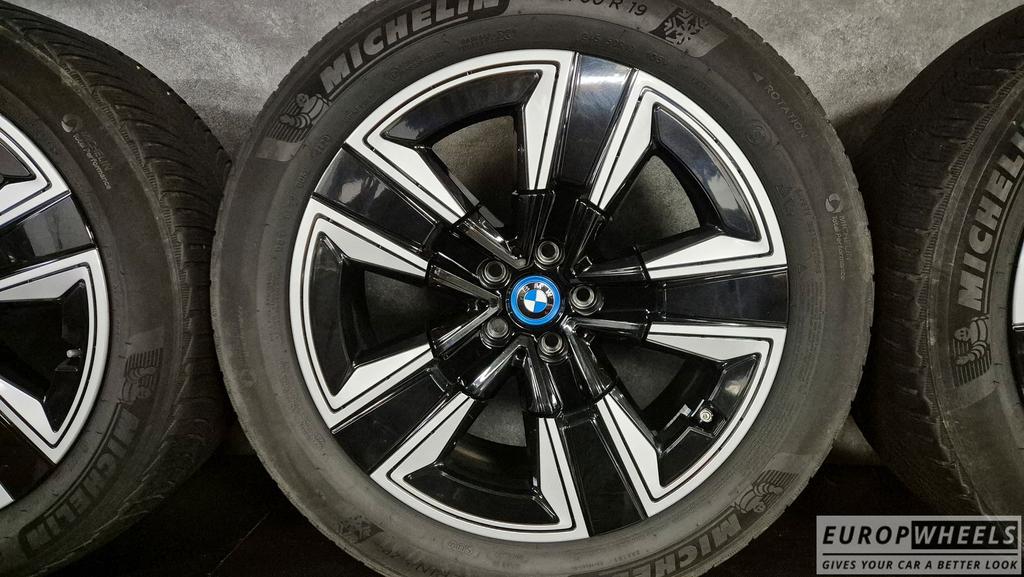 19 inch BMW X3 X4 Ix3 IX4 G01 Winterbanden 842 G45, Auto-onderdelen, Banden en Velgen, 19 inch, -, -, Banden en Velgen