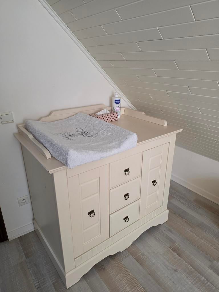 Gratis commode,  op te halen, Kinderen en Baby's, Kinderkamer | Commodes en Kasten, Ophalen, Commode