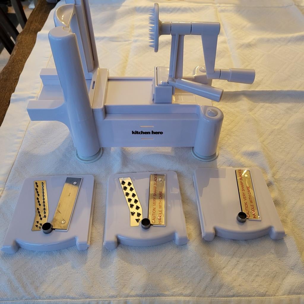 Kitchen hero raspen en snijden, Huis en Inrichting, Ophalen