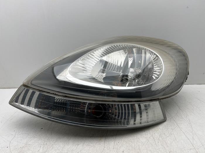 Koplamp links van een Nissan Primastar, Gebruikt, -, -, Ophalen of Verzenden