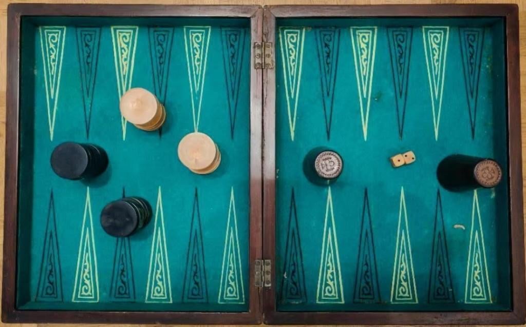 jeu "backgammon" en bois, Hobby & Loisirs créatifs, Jeux de société | Jeux de plateau, Enlèvement, Utilisé
