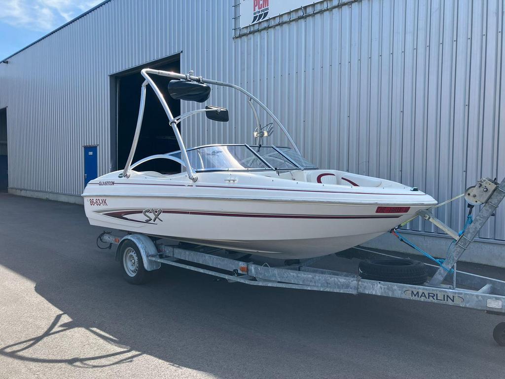 Glastron SX175 - 3.0 volvo penta motor, Watersport en Boten, Ophalen, Binnenboordmotor, Zo goed als nieuw, Polyester