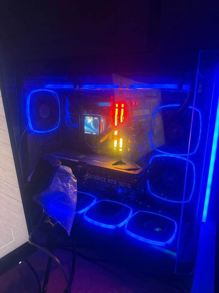 Ultra krachtige Gaming i7-14700K, Games en Spelcomputers, Ophalen, Zo goed als nieuw