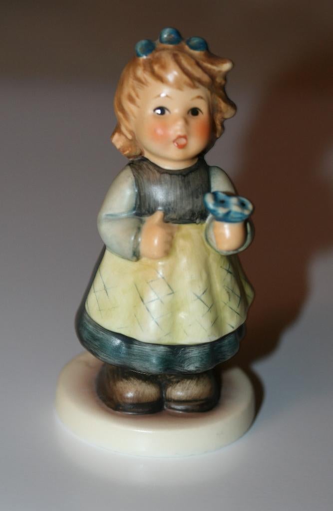 Beeldje Hummel Goebel 761 - From the heart, Ophalen of Verzenden, Zo goed als nieuw, Hummel